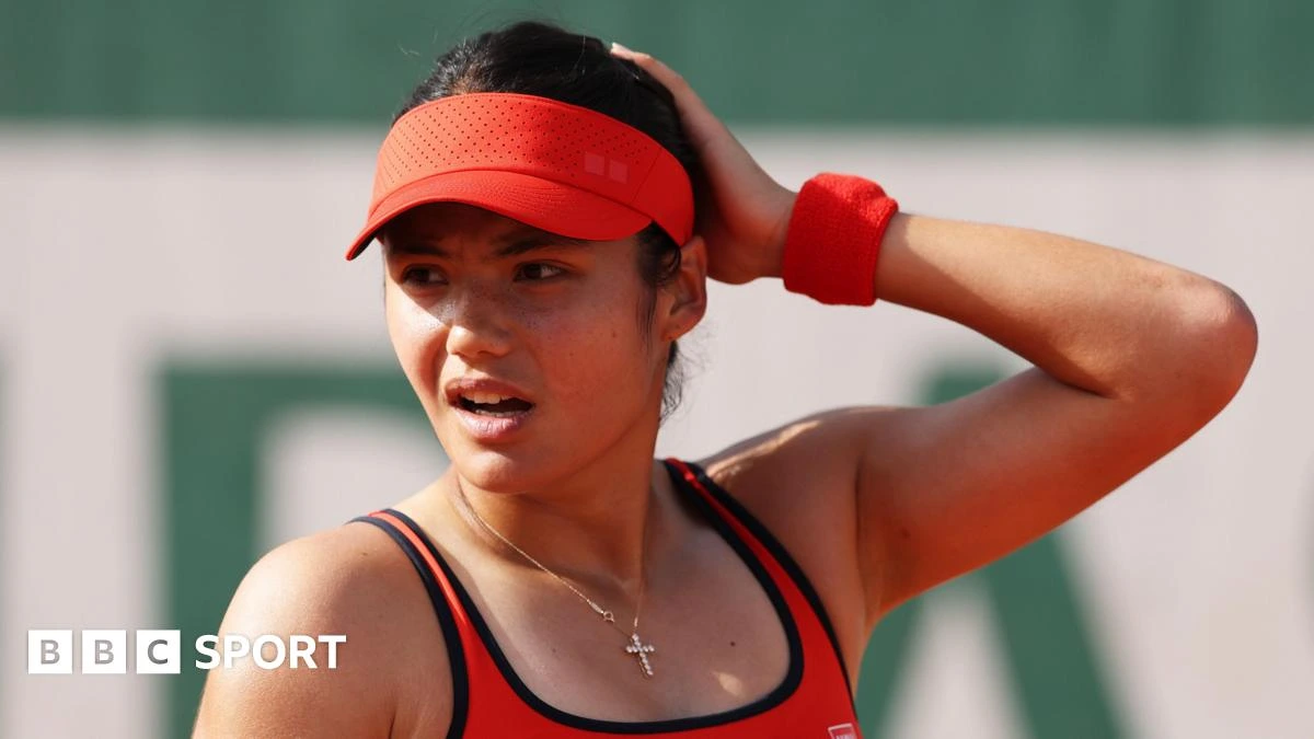 Raducanu beaten in French Open first round