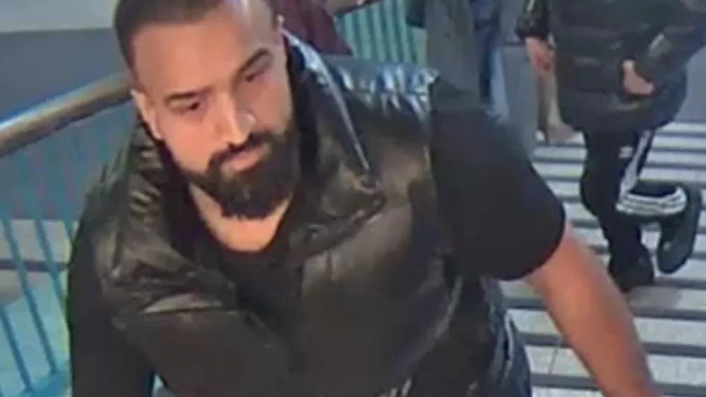 Berlin: U-Bahn-Schläger attackierte 17-Jährigen am Alexanderplatz