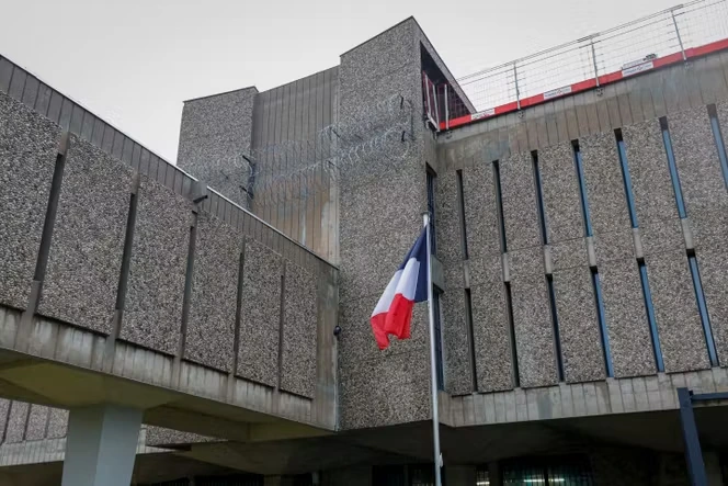 La construction d’une salle des grands procès à la prison de Fleury-Mérogis, voulue par Gérald Darmanin, divise le monde de la justice