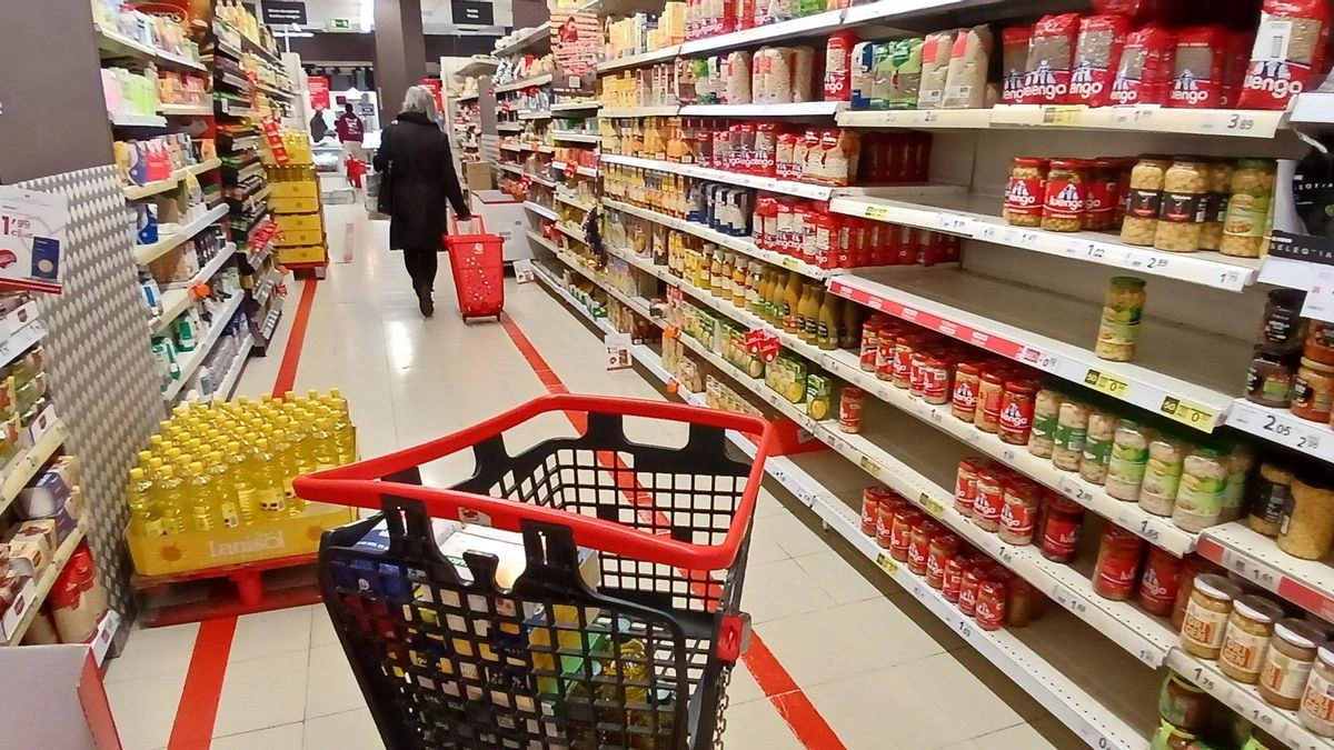 La patronal de Mercadona, Lidl y Dia, “preocupada” por los precios, pero no le ve “sentido” a crear un 'súper' público