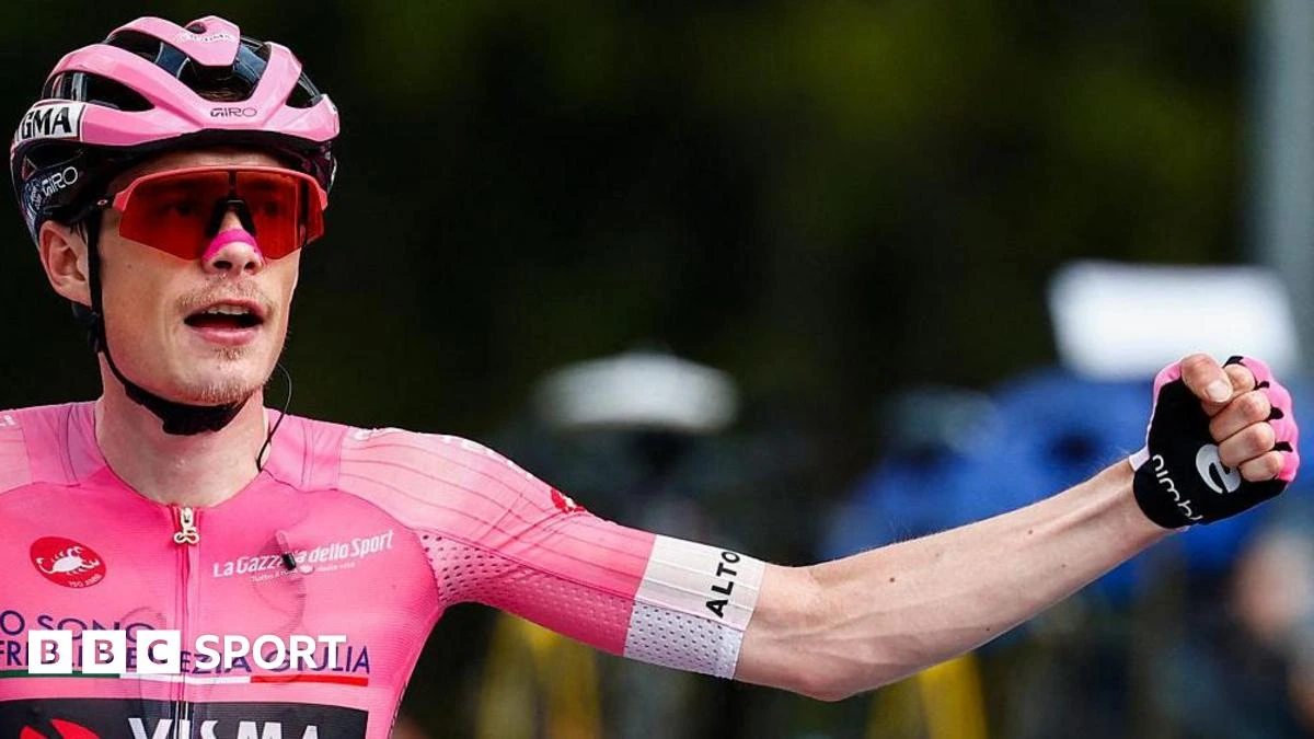 Vingegaard dominates as tempers fray on hot Giro stage