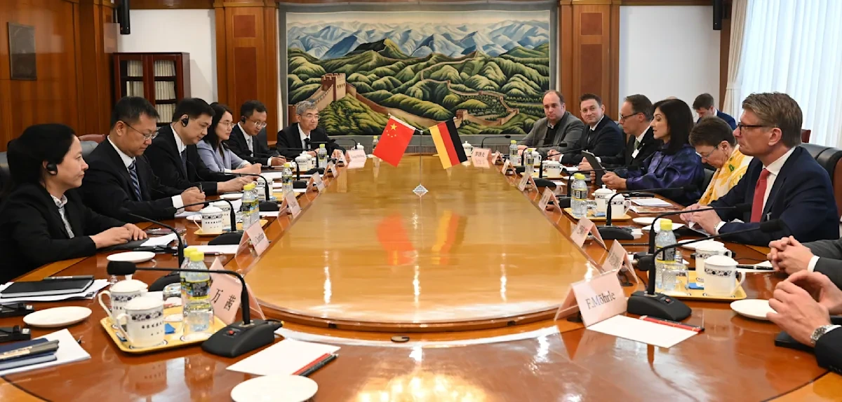 „Ganze Lieferketten in Gefahr“ – Vor Reiches Besuch dreht China Deutschland den Hahn zu