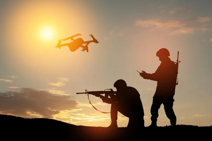 "Presión psicológica y terror económico": un analista militar advierte sobre la nueva estrategia de Putin tras lanzar 1.567 drones y 56 misiles en dos días sobre Ucrania
