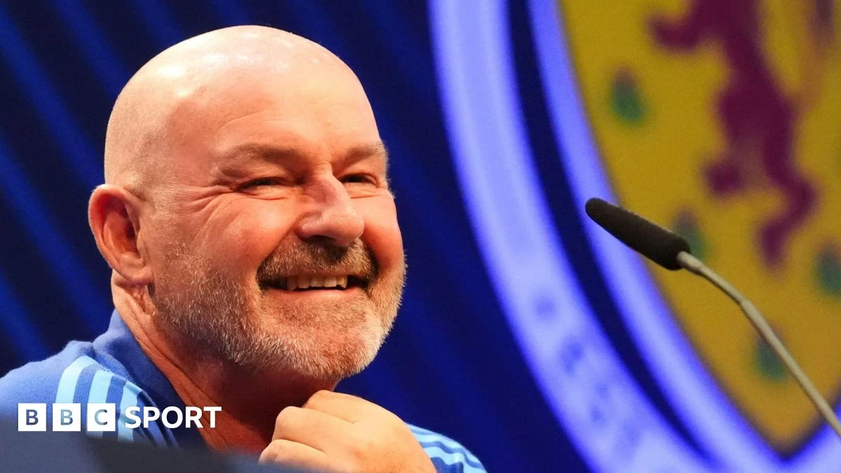 Clarke signs new Scotland deal until 2030 World Cup