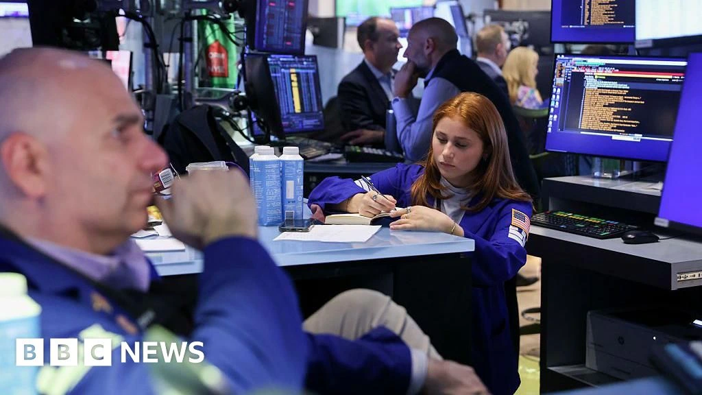 Tech stocks tumble on concerns over AI spending