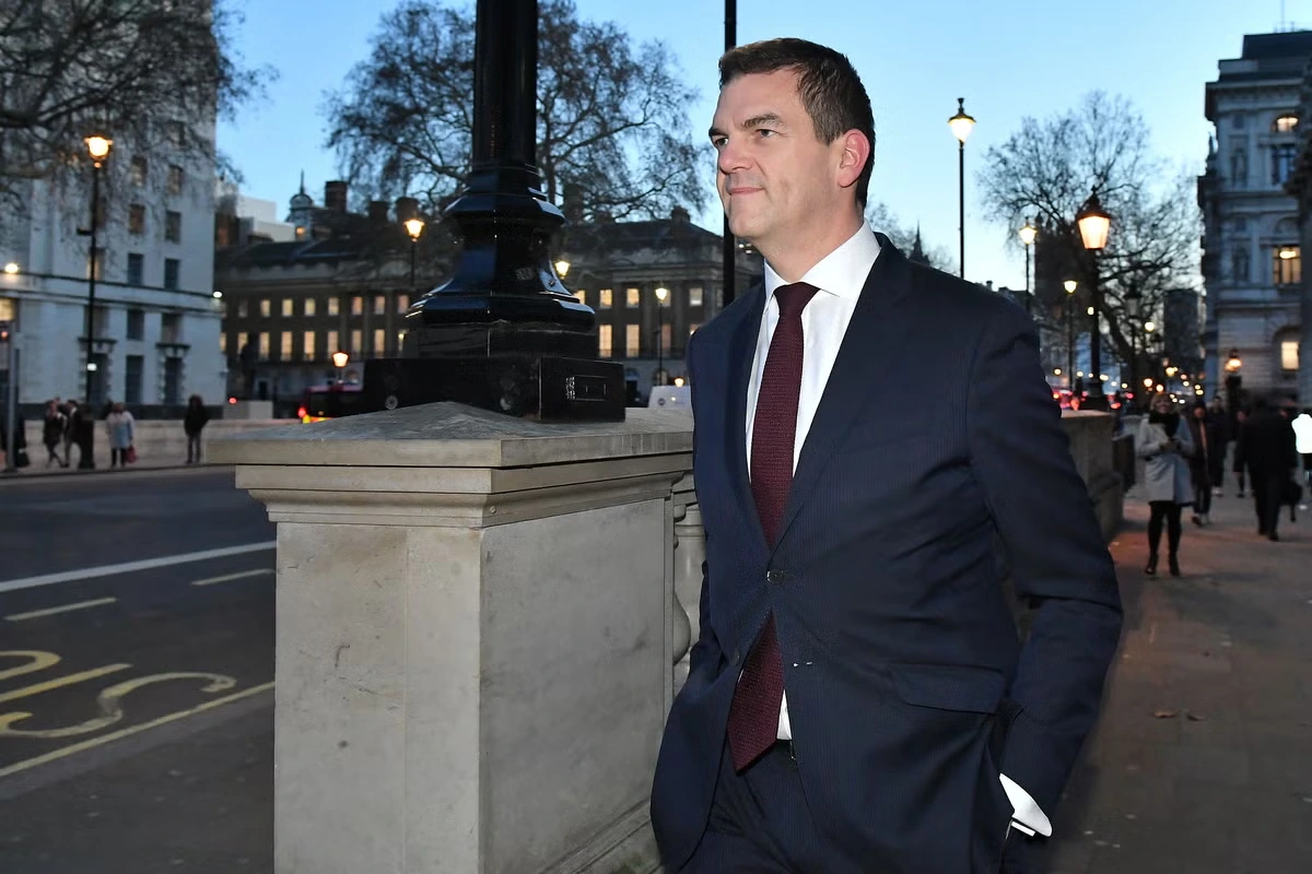 Top civil servant sacked by Starmer over Mandelson vetting in talks to work for Burnham