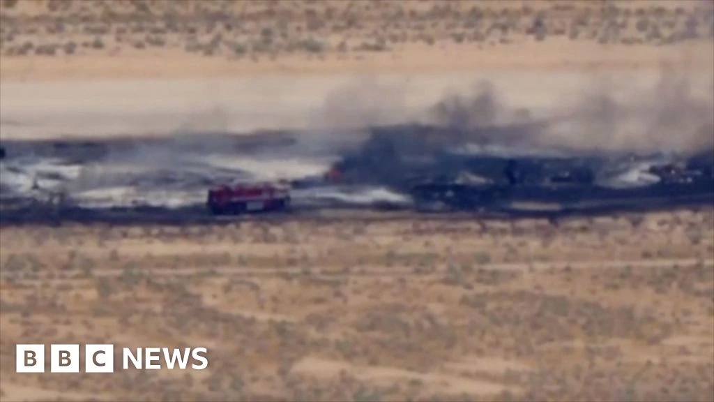 Eight feared dead after US Air Force B-52 bomber crashes in California