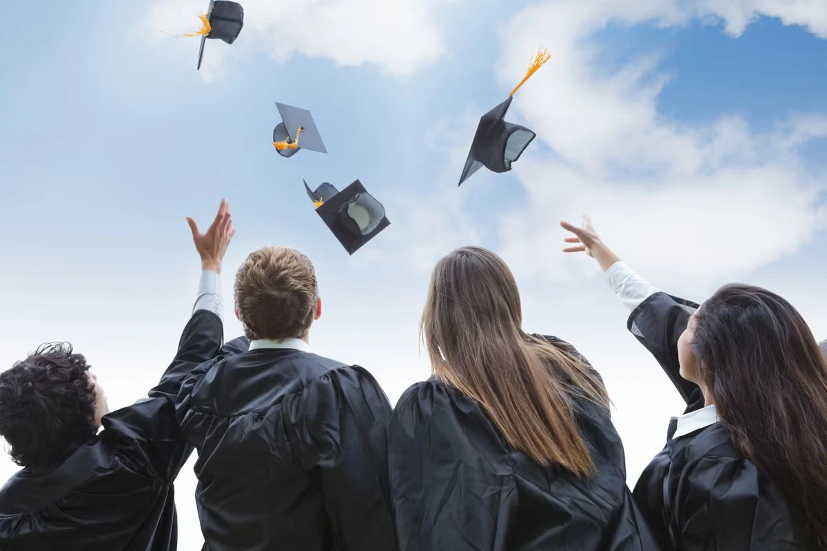 One in four graduates are worse off because they went to university, government’s own report says