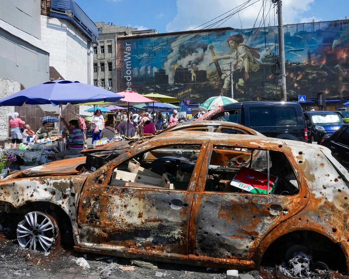 Ukraine war briefing: Ballistic missile attack in Kyiv forces residents into shelters