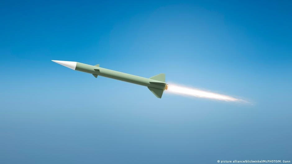 FT: EE. UU. evalúa expandir despliegue nuclear en Europa