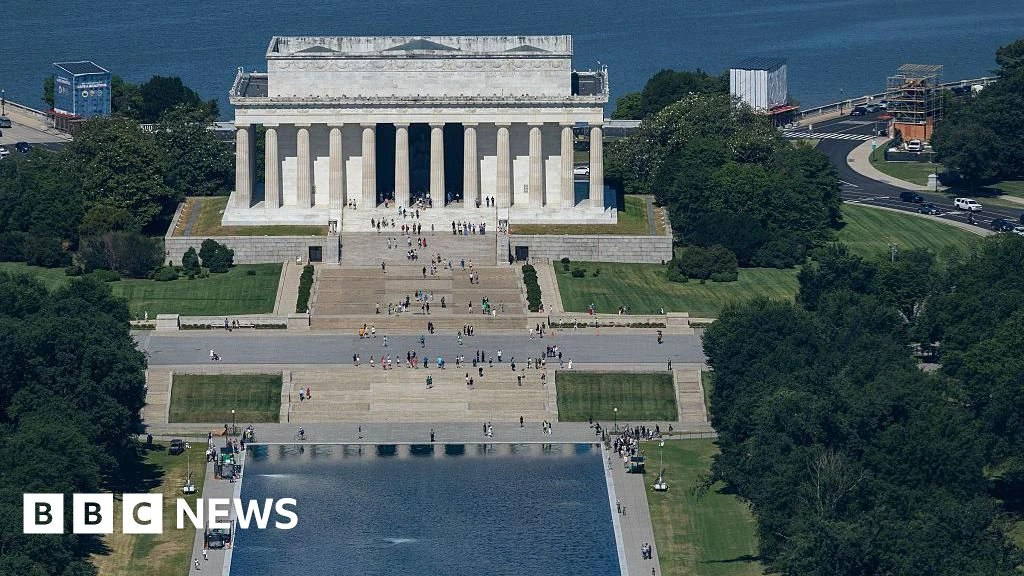 Reflecting Pool liner cut with sharp knife or razor, National Park Service says
