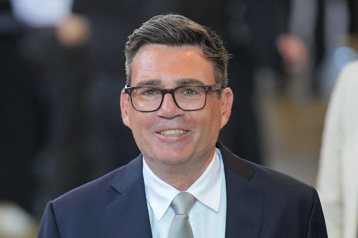 Burnham latest: Labour MPs ‘consider leadership challenge’ to halt his coronation to replace Starmer as PM