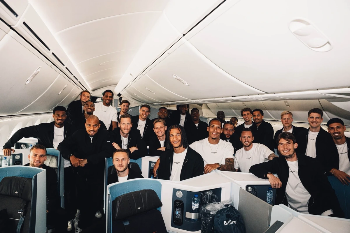 Daar gaan ze: Nederlands elftal op weg naar de VS voor WK 2026
