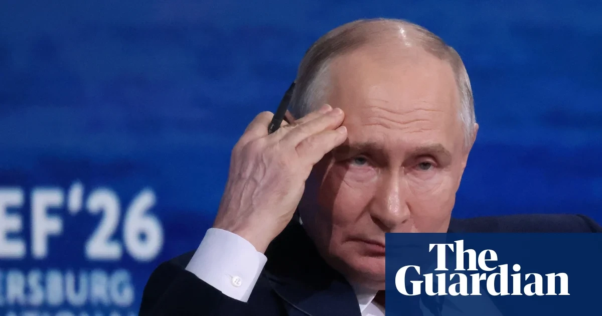‘Grandpa in a bunker’: is Putin losing control? - podcast