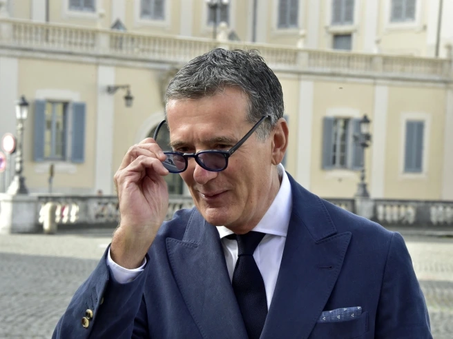 Eredità Del Vecchio e riassetto Delfin, spunta il «Lodo Milleri»: dalla super cedola al buy back, che cosa c’è dentro