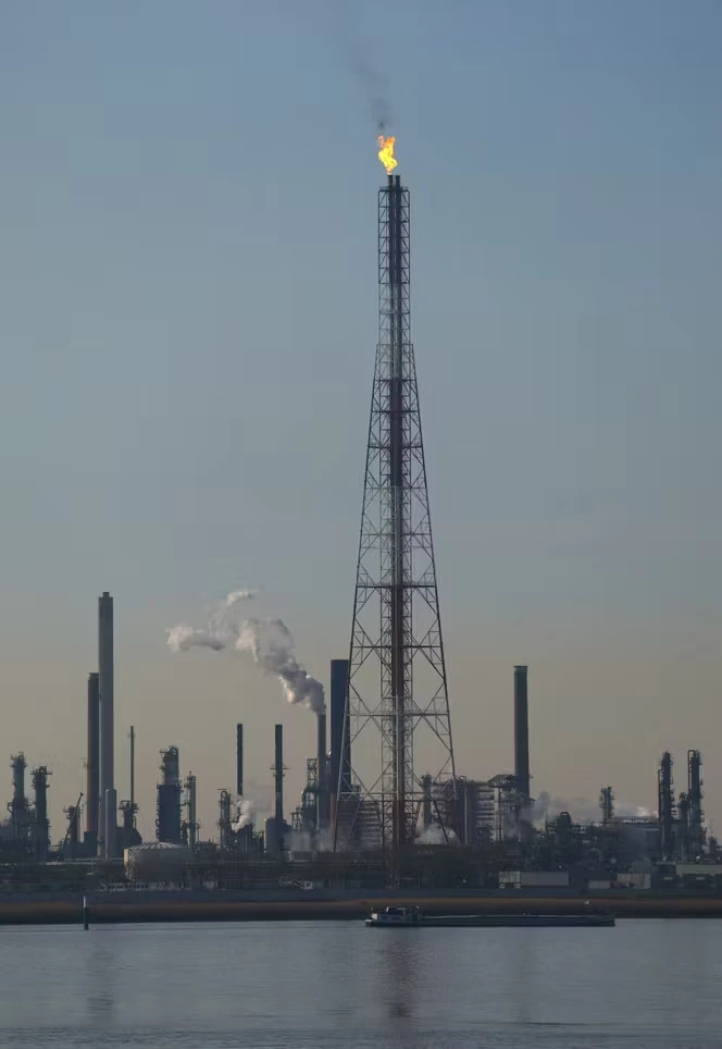 TotalEnergies engrange 11,2 milliards de dollars de bénéfice en six mois, sur fond de guerre au Moyen-Orient