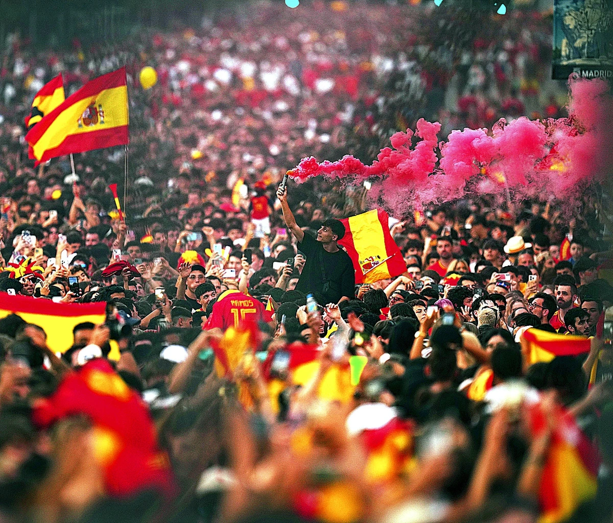 Dos millones de personas inundan las calles de Madrid: "En 2030 la Copa volverá a ser nuestra"