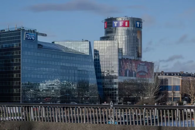 TF1 écarte un comédien après une « violente altercation » entre deux acteurs de la série « Ici tout commence »