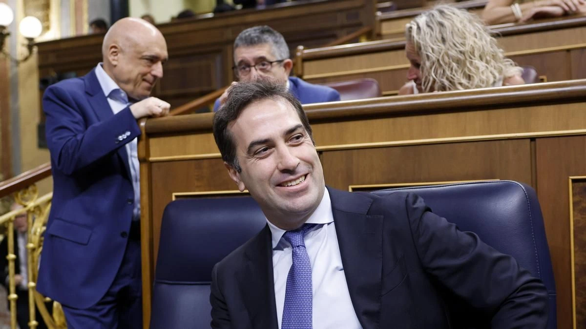 El Gobierno salva el escudo anticrisis por la guerra en Irán con rebajas fiscales en los carburantes hasta octubre