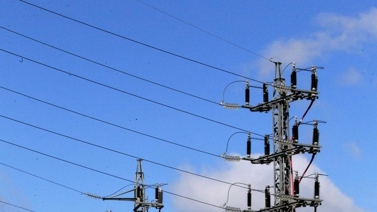 El Gobierno da luz verde a una inversión adicional de 17.900 millones para acelerar las redes eléctricas a 2030