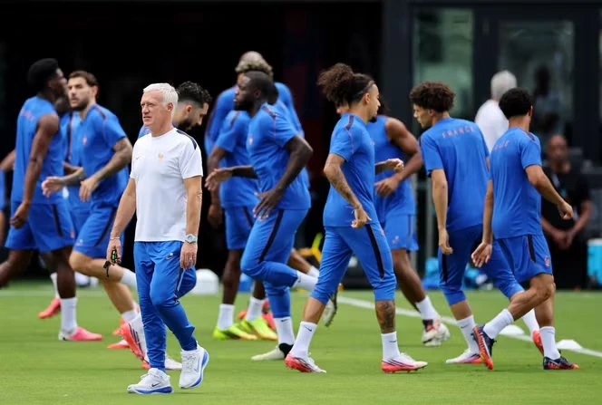 France-Angleterre, un match que « personne n’a envie de jouer » mais pas dénué d’enjeux