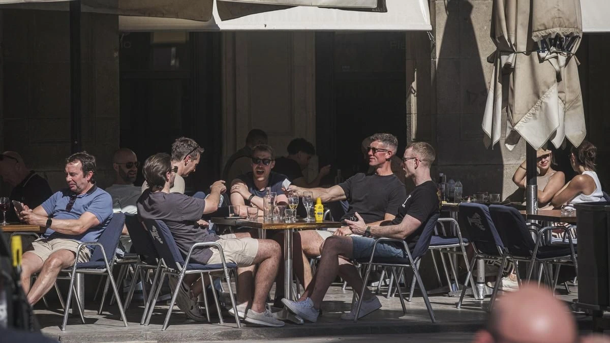 Demasiado para los turistas: los que viajan a España con calor extremo es más probable que no repitan