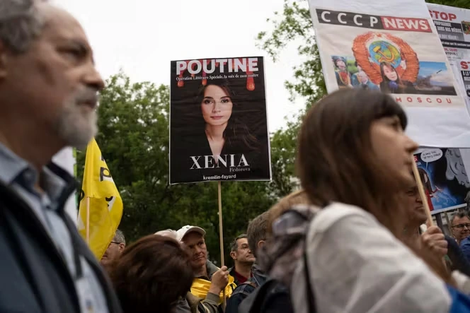 La propagandiste Xenia Fedorova échappe aux sanctions européennes contre des personnalités russes