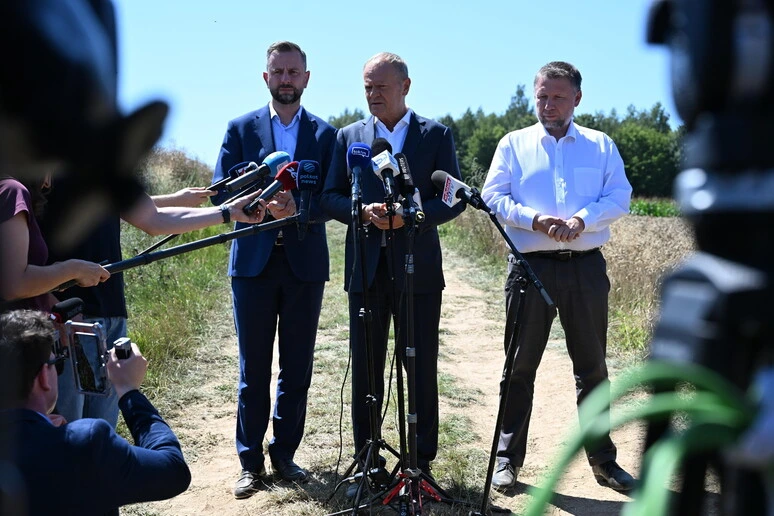 Tusk, violato lo spazio aereo polacco durante raid russo su Ucraina