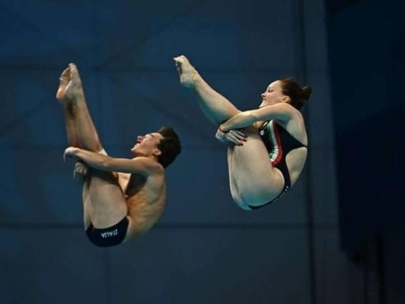 Europei di nuoto, Italia medaglia d'oro nel mixed team a Parigi