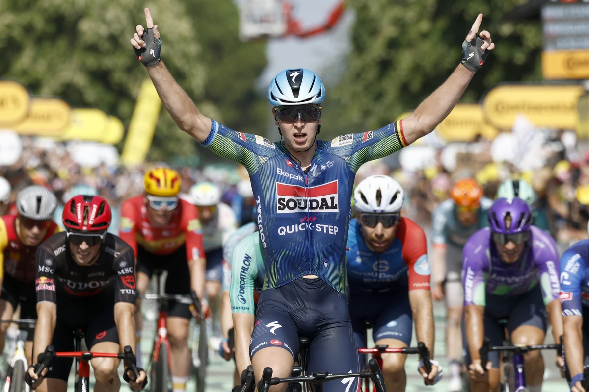Merlier repite victoria en el sprint lleno de trampas de Bergerac, donde Indurain fue tirano en 1994
