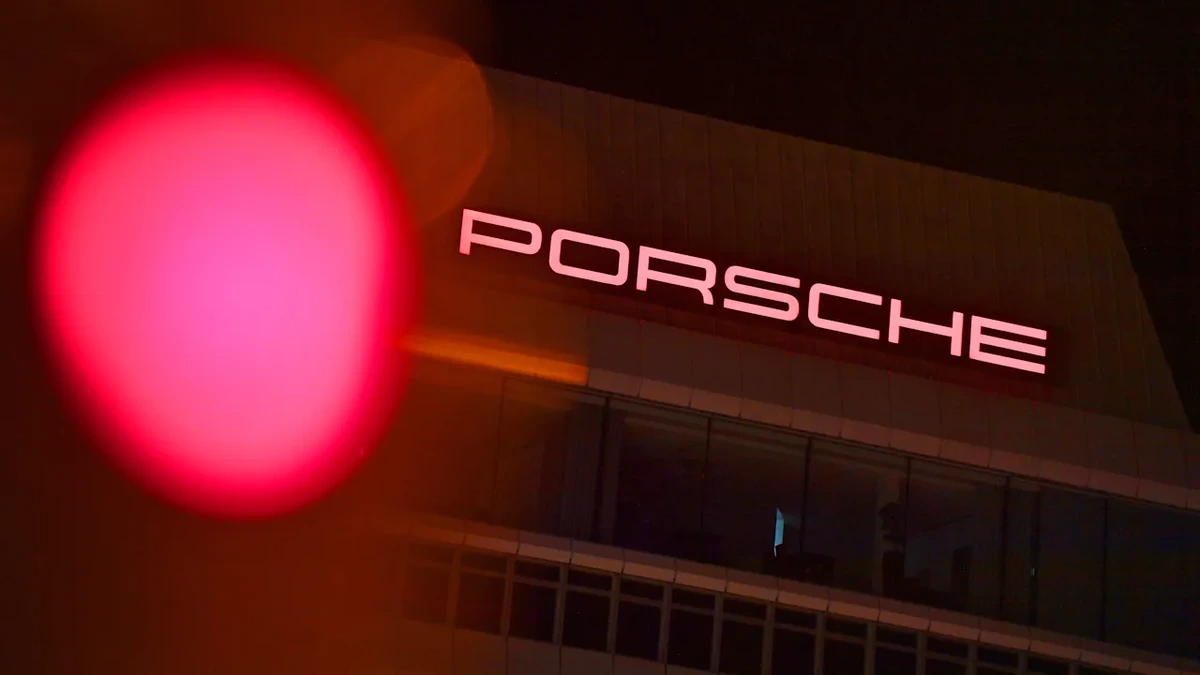 Beim Autobauer fallen insgesamt 8900 Stellen weg: Porsche baut weitere 5000 Stellen ab