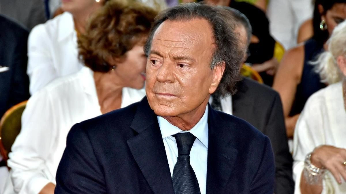 La FAPE ampara a elDiario.es frente a la “abusiva e intimidatoria” querella de Julio Iglesias: “Su objetivo es impedir el libre ejercicio del periodismo”