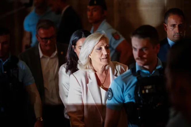 Procès en appel de Marine Le Pen : le parquet annonce qu’il ne se pourvoit pas en cassation dans l’affaire des assistants parlementaires du FN