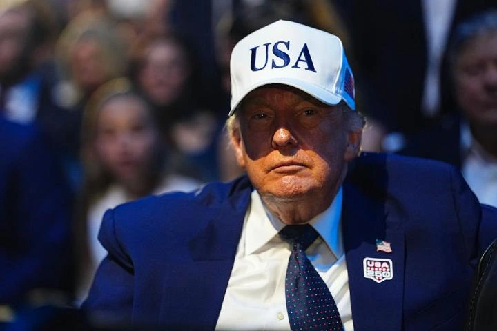 Trump dice que hay mil misiles apuntados hacia Irán por si Teherán intenta matarlo