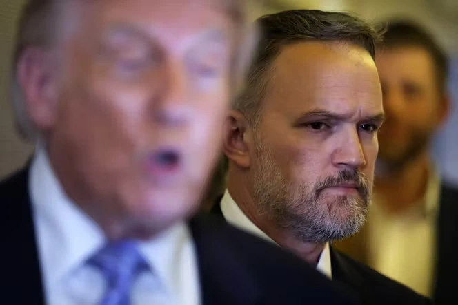 Droits de douane : Donald Trump poursuit sa guerre commerciale par tous les moyens