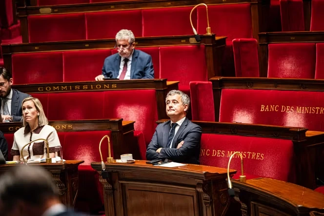 Réforme de la justice : le Conseil constitutionnel censure le recours à la généalogie génétique de la loi portée par Gérald Darmanin