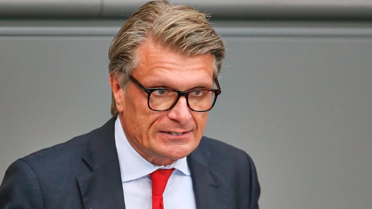 Nach schwerem Unfall auf den B27: Verdacht auf Drogenkonsum bei Thomas Bareiß (CDU)