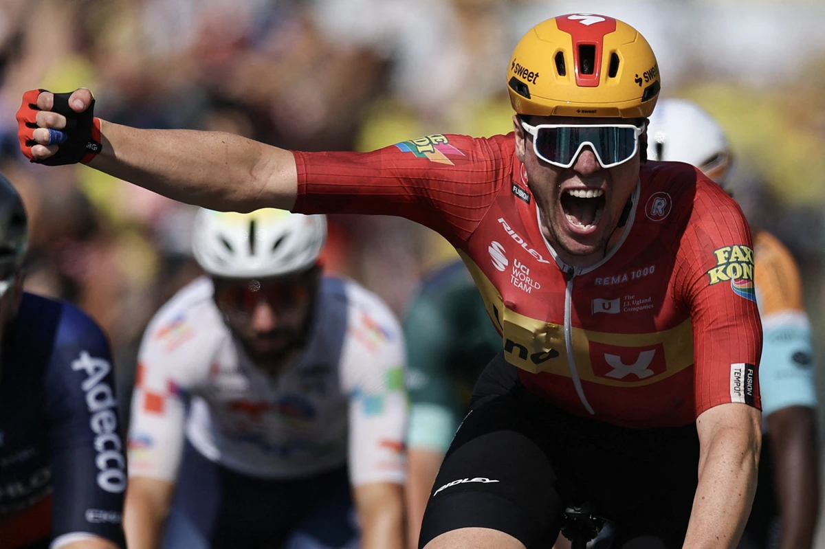 La etapa más rápida de la historia del Tour: Waerenskjold se impone en Nevers a casi 51 kilómetros por hora