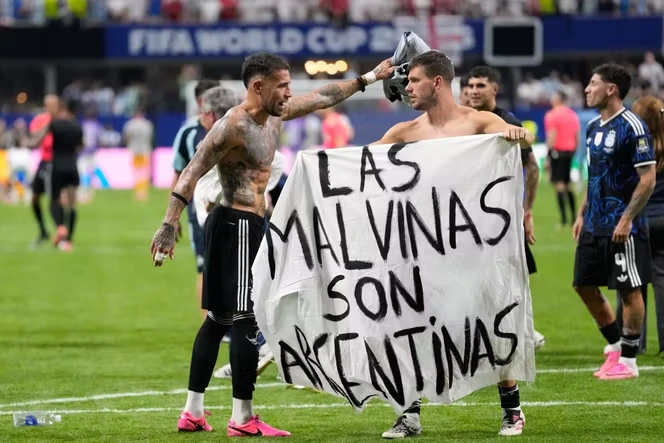 Coupe du monde 2026 : la FIFA annonce une enquête après la banderole sur les Malouines brandie par des joueurs argentins
