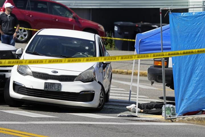 El ICE mata a una persona que intentó huir en coche en Maine (EEUU): aseguran que tenía permiso
