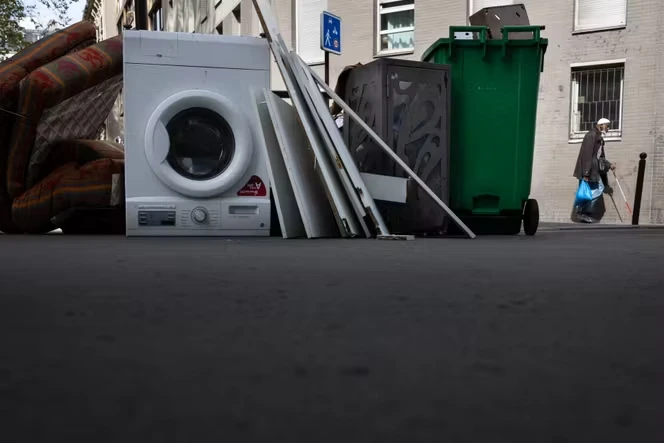 Propreté à Paris : les « points noirs », réceptacles de la complexité de la ville et des incivilités des habitants