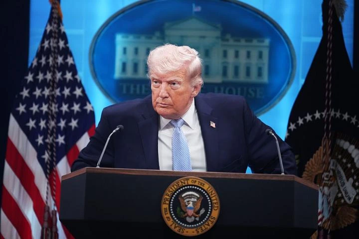 Trump ordena detener los ataques contra Irán para negociar un acuerdo