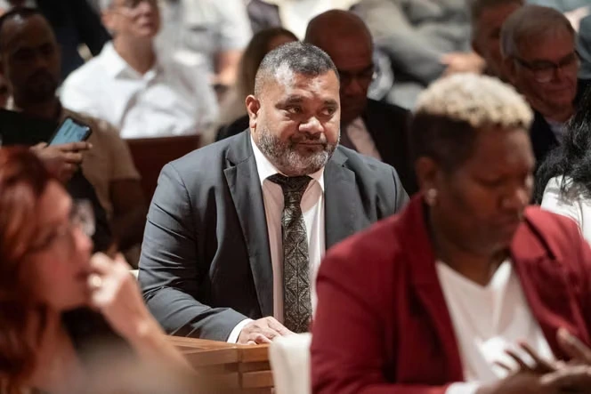 En Nouvelle-Calédonie, un nouveau président de gouvernement sans majorité et avec des défis majeurs