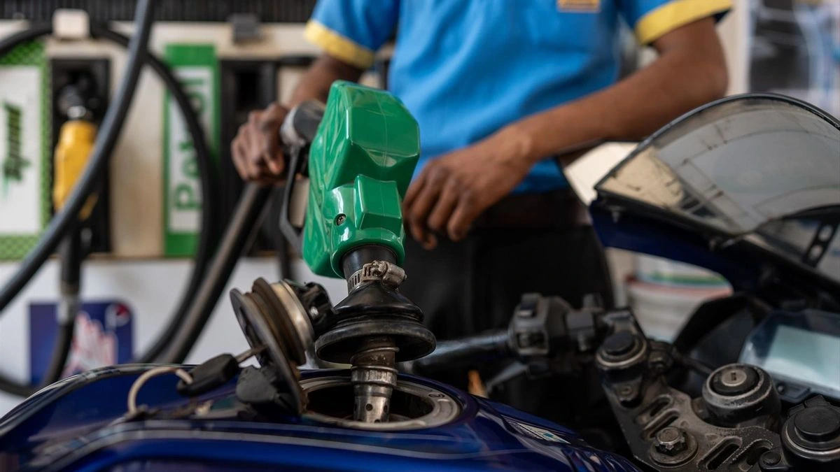 La escalada del conflicto en Oriente Próximo dispara de nuevo el precio del petróleo hasta los 100 dólares
