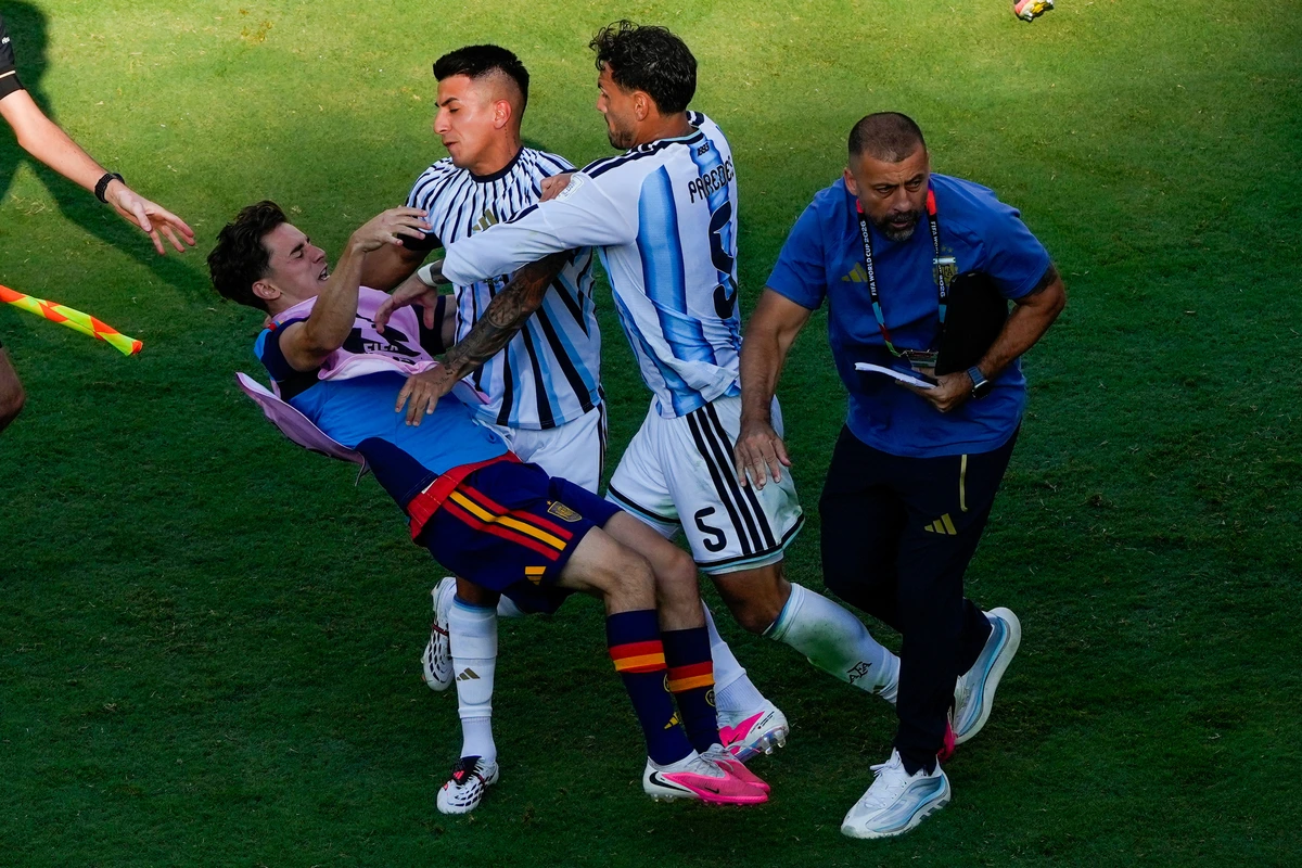 La FIFA abre un procedimiento disciplinario contra varios jugadores de Argentina y Gavi por los incidentes en la final del Mundial