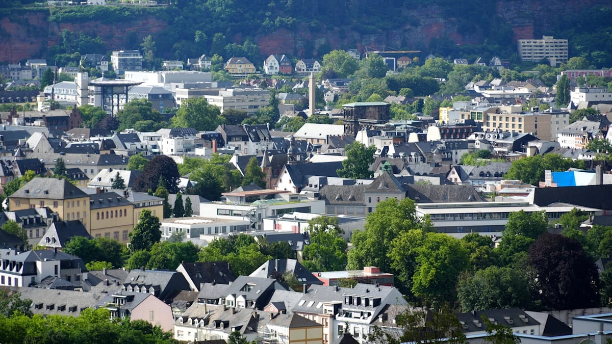 Mitte Juli in Wohnung gefunden: Tote Studentin in Trier: Polizei nimmt 2 Verdächtige fest