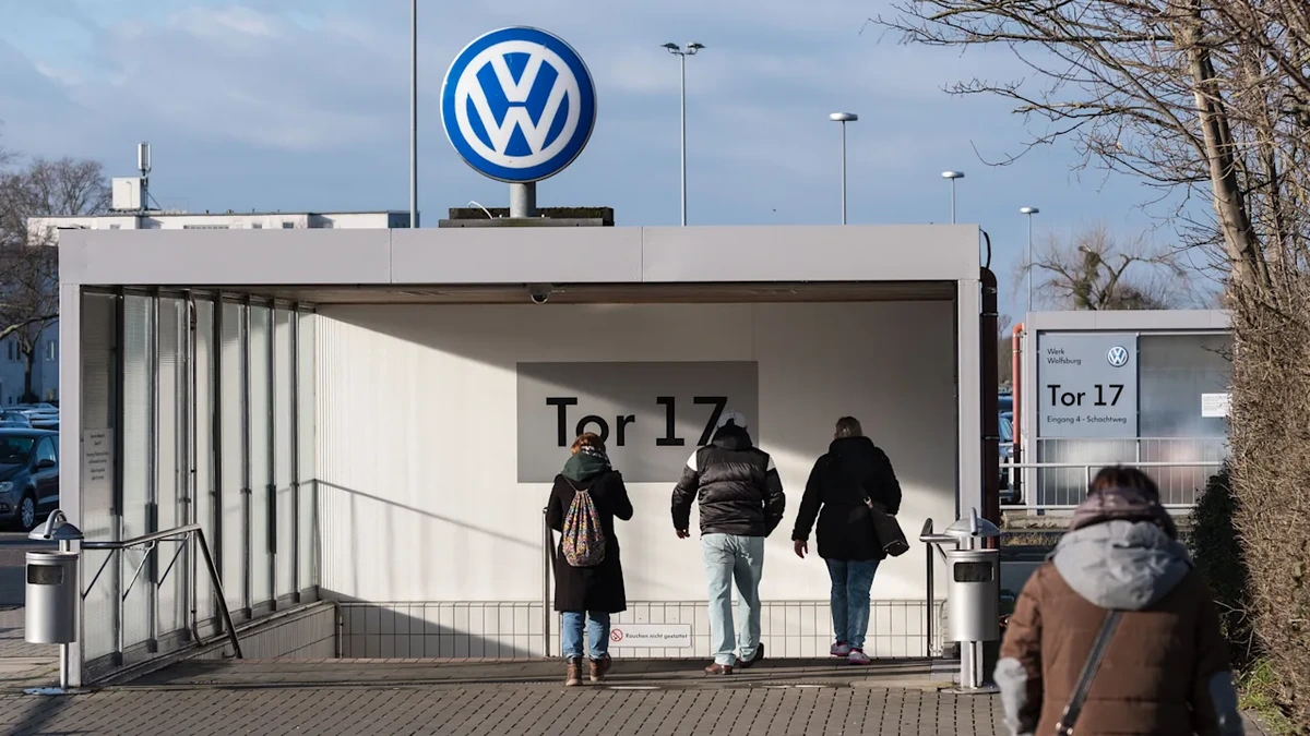 Emden-OB warnt bei Ronzheimer vor VW-Werk-Schließung: „Keiner kauft sich dann ein Grundstück, eine Küche oder ein Auto“