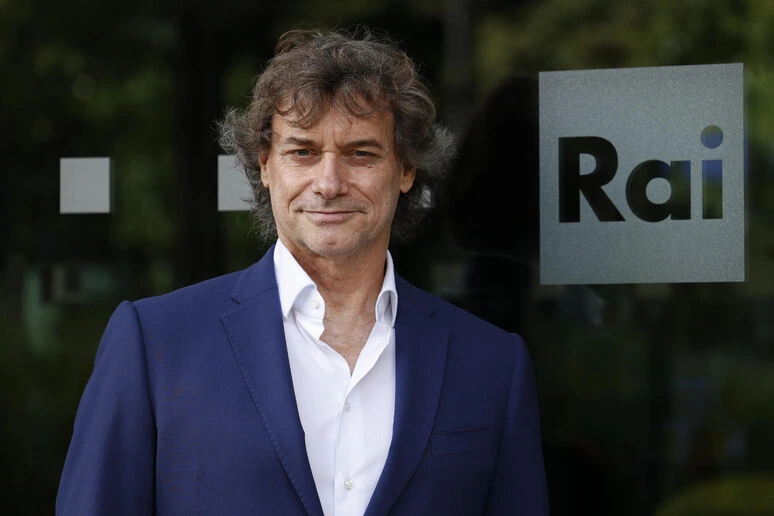 Angela, con Noss riparto da Nolan e Damon e preparo una serata evento al Colosseo