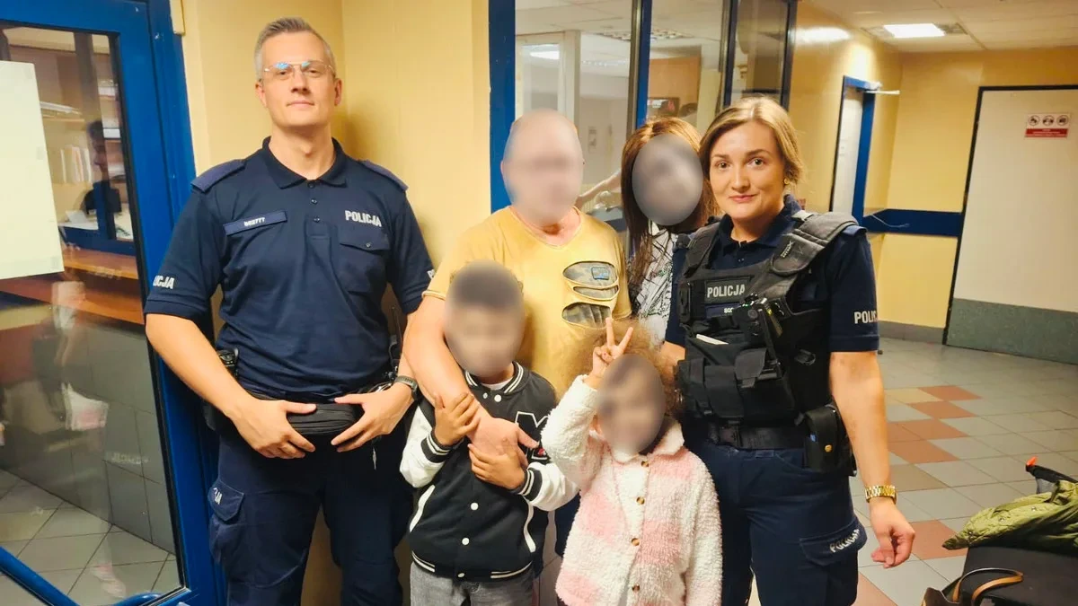Zug fährt mit Eltern davon, als Tochter (5) noch am Gleis steht