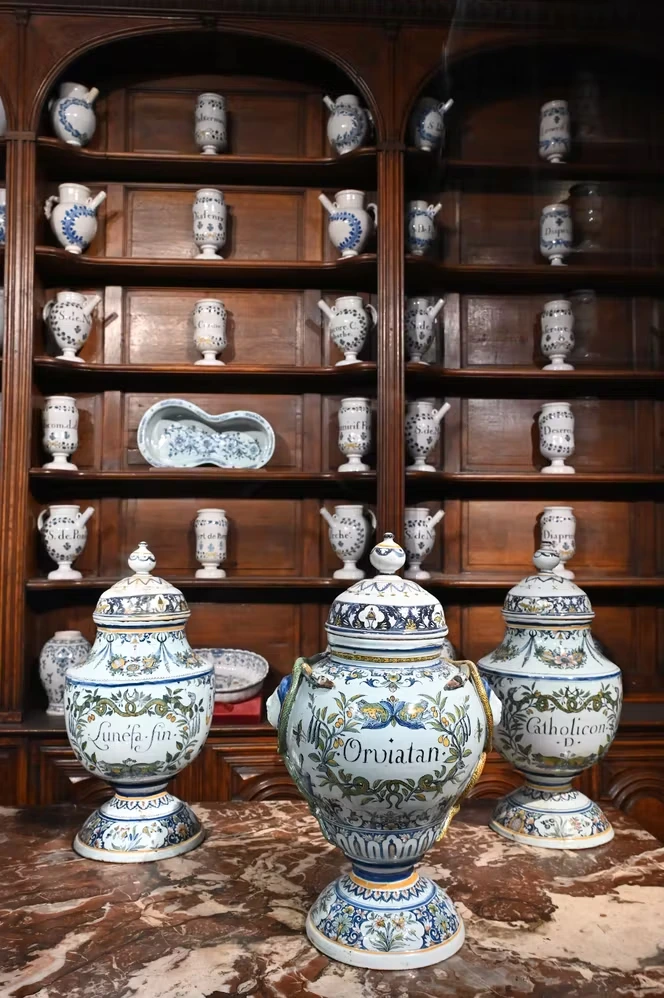 Au Musée d’art et d’histoire Paul-Eluard de Saint-Denis, une exposition remonte l’histoire des pratiques et croyances de guérison